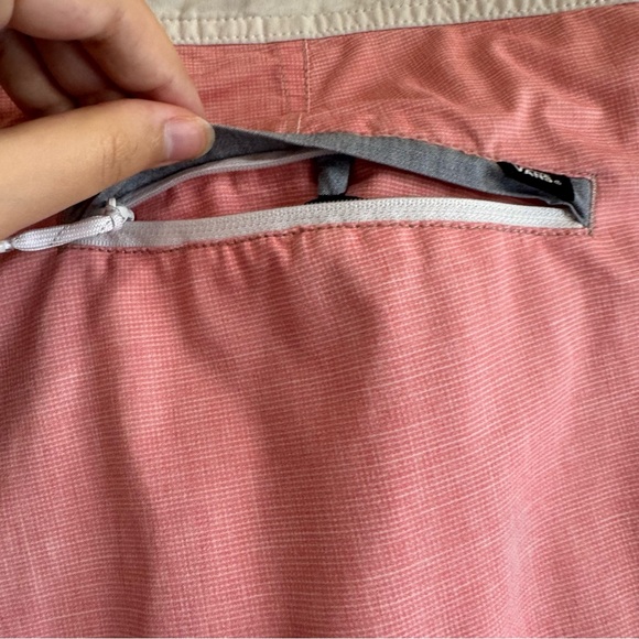 Vans shorts mens 36 striped swim trunks grey white & pink - Picture 5 of 12